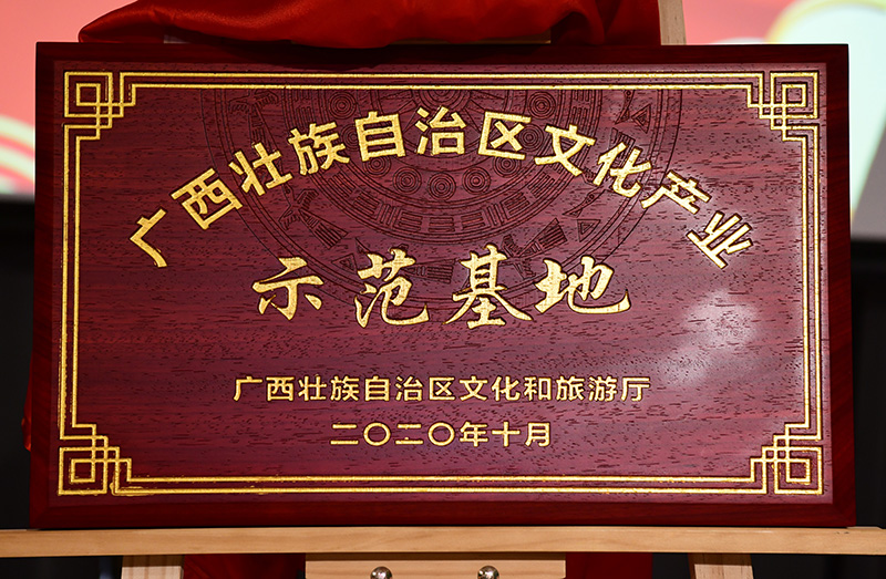 DSC_1951.jpg DSC_1951.jpg