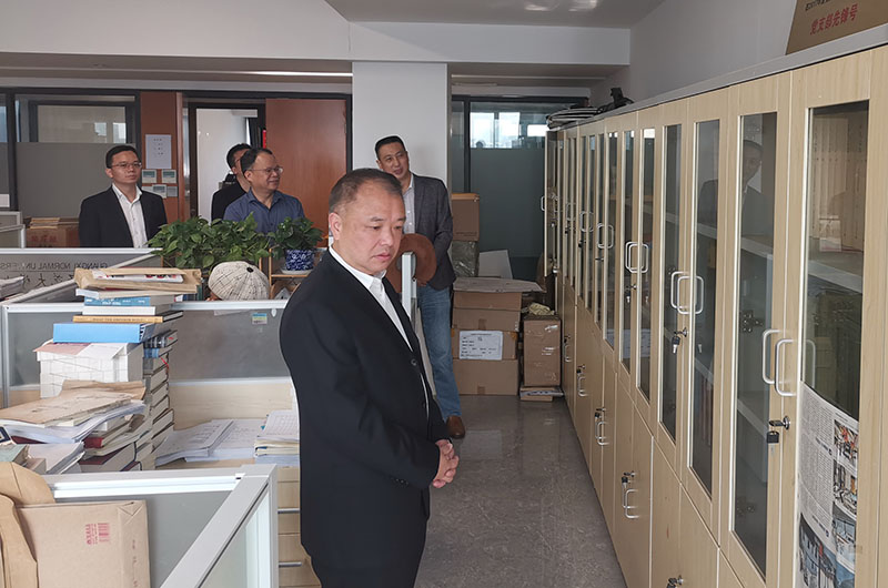 發(fā)集團網(wǎng)站_校黨委副書(shū)記趙鐵到集團公司調研-2021-04-30-調研現場(chǎng)-1.jpg 發(fā)集團網(wǎng)站_校黨委副書(shū)記趙鐵到集團公司調研-2021-04-30-調研現場(chǎng)-1.jpg