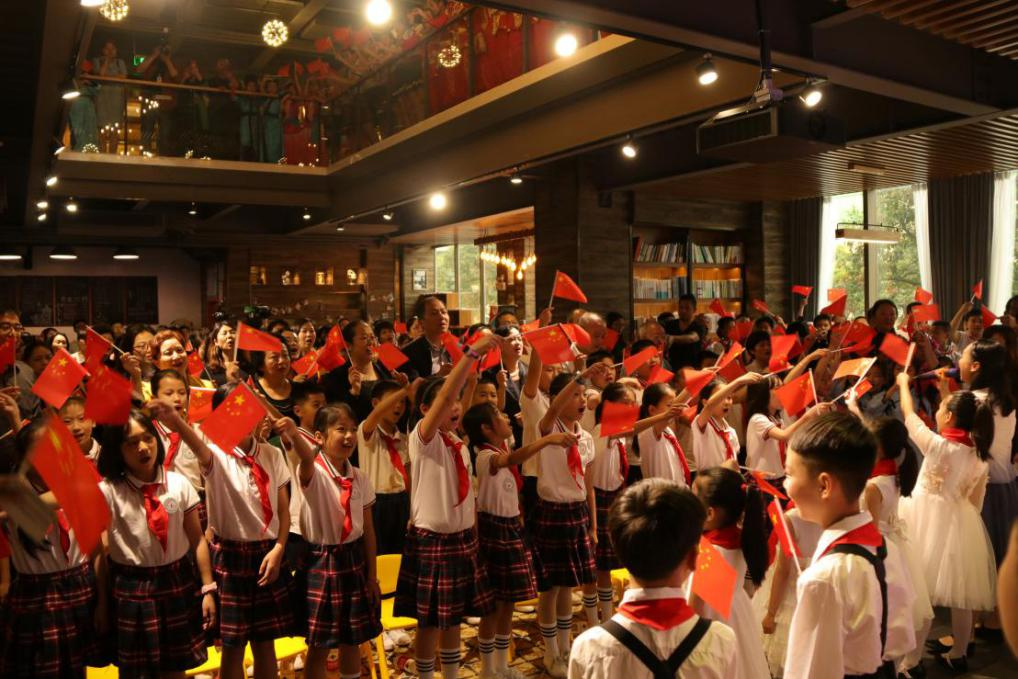 “書(shū)香八桂 父母同行——我愛(ài)我的家 我愛(ài)我的國”廣西家庭親子閱讀活動(dòng).jpg “書(shū)香八桂 父母同行——我愛(ài)我的家 我愛(ài)我的國”廣西家庭親子閱讀活動(dòng).jpg