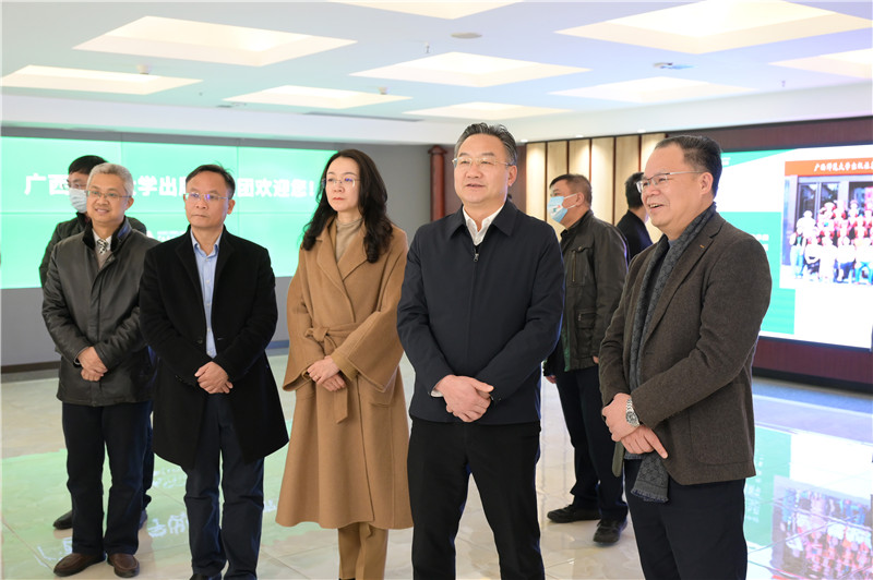 DSC_8240.jpg DSC_8240.jpg