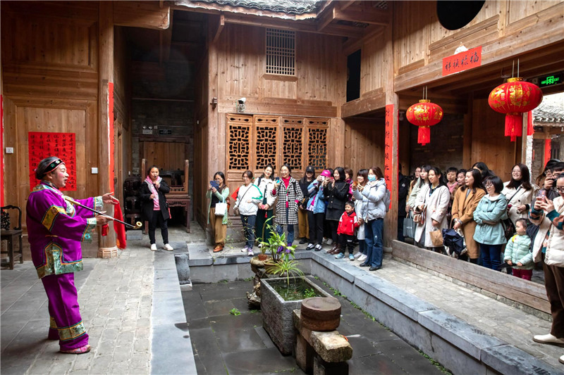 感受桂北古村文化(黃珊虎 攝).jpg 感受桂北古村文化(黃珊虎 攝).jpg