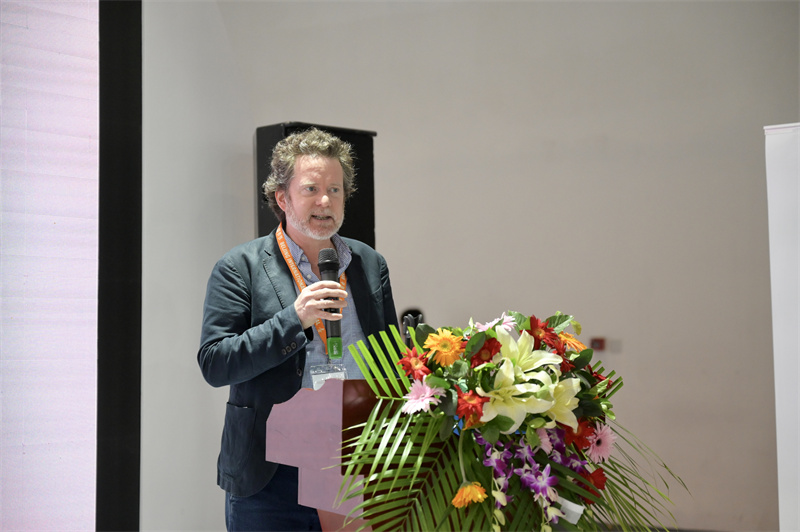 推介會(huì )現場(chǎng)Dan Pattinson先生介紹ACC發(fā)展歷史及特色產(chǎn)品.jpg