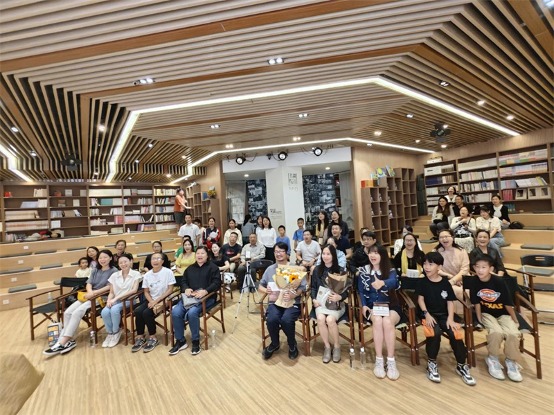 活動(dòng)現場(chǎng)合影.jpg 活動(dòng)現場(chǎng)合影.jpg