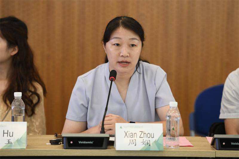 廣西壯族自治區桂林圖書(shū)館副館長(cháng)周嫻發(fā)言.jpg 廣西壯族自治區桂林圖書(shū)館副館長(cháng)周嫻發(fā)言.jpg