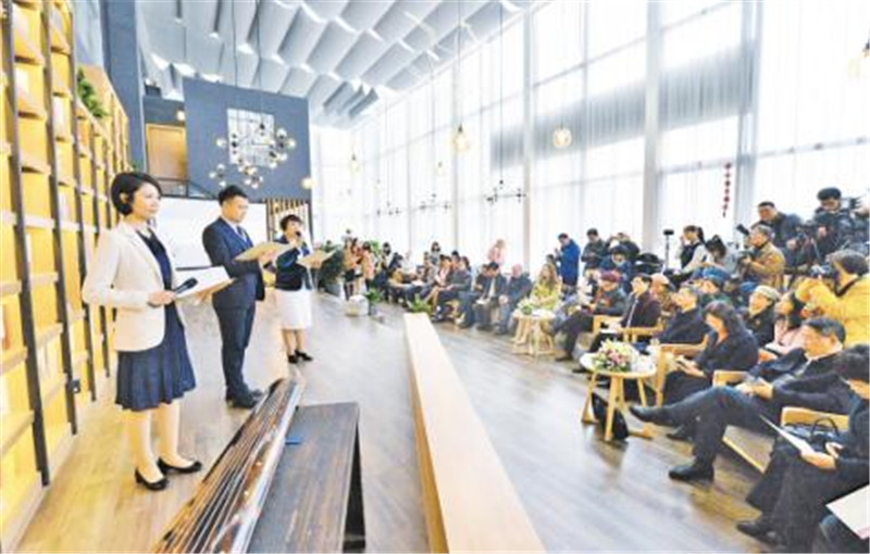 獨秀書(shū)房·陽(yáng)光旅途店華語(yǔ)詩(shī)歌春晚桂林分會(huì )場(chǎng)。 李顯楊 攝.jpg