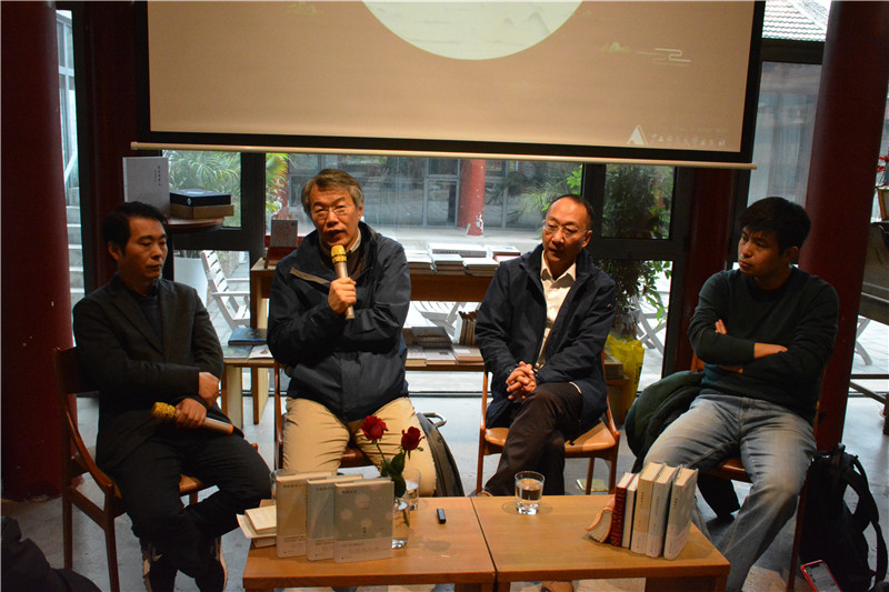 從左到右：西渡、臧棣、敬文東、姜濤   小眾書(shū)坊供圖.JPG